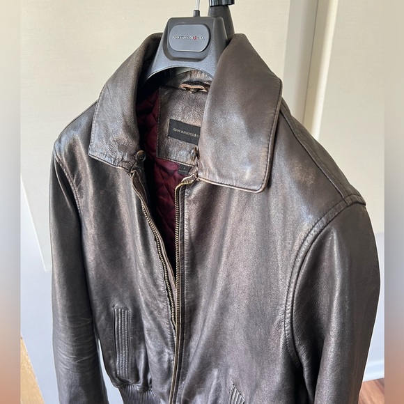 John Varvatos leather Bomber jacket with detachable fur collar. Size small. - Picture 3 of 12